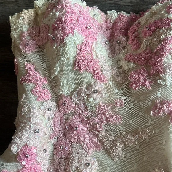 Sherri Hill Pink and Cream Floral Embroidered Lace Embellished Dress - Picture 7 of 16